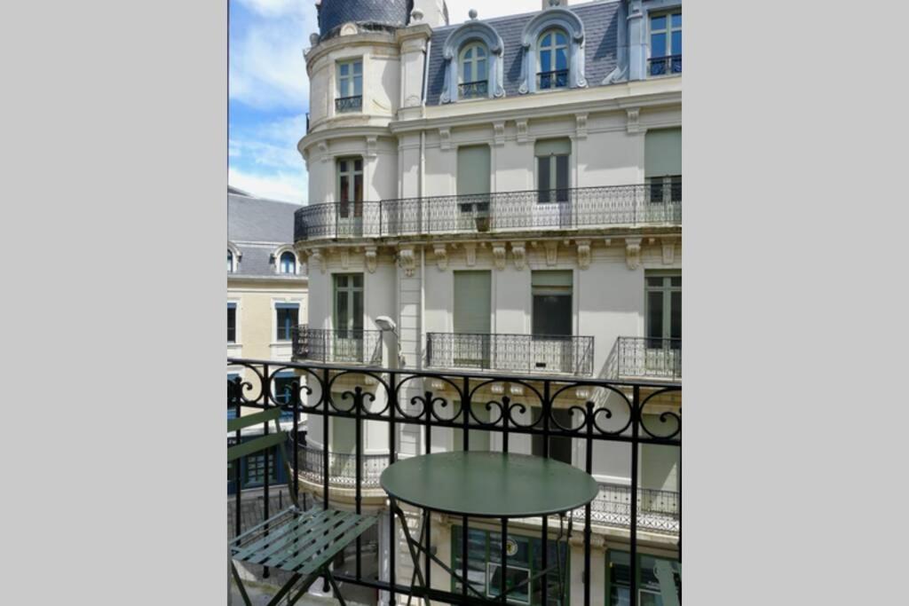 Magnolia : Superbe Deux-pieces Quartier Du Chateau